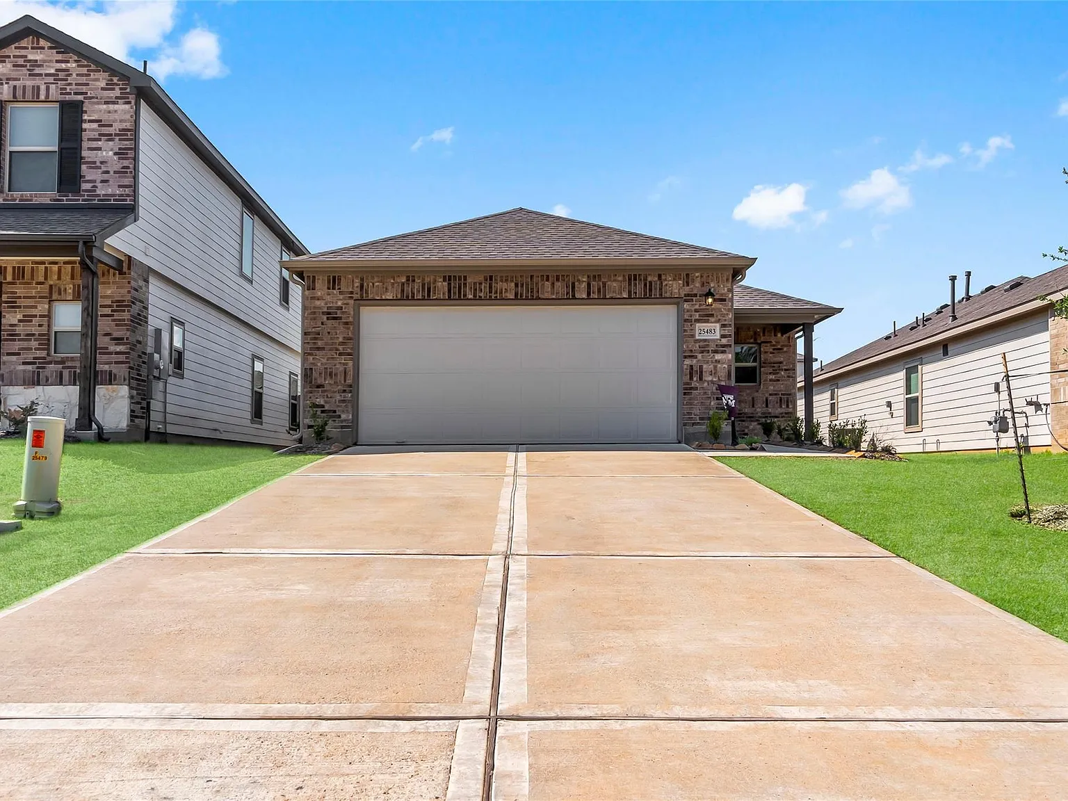4 bed, 2.0 bath, 1452 sqft, $1,850 — Photo 1