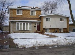 7916 Churchill St, Morton Grove, IL 60053