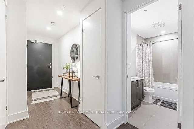5230 Dundas St #A501 — Photo 2