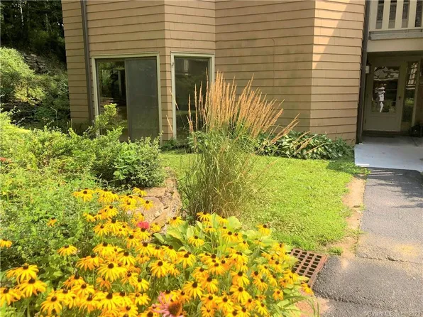 4 Upper Main Street #1, Sharon, CT 06069