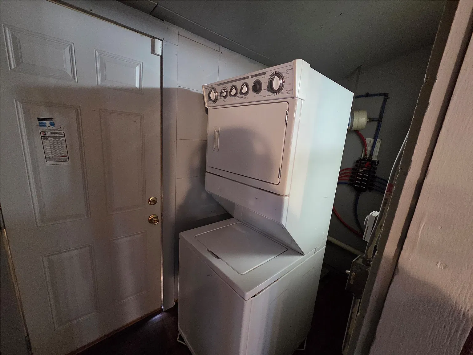 1 bed, 1.0 bath, 700 sqft, $700 — Photo 4