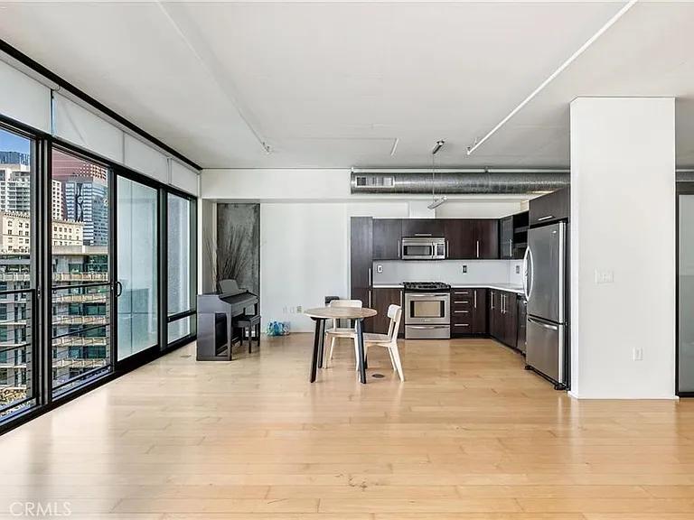 1100 S Hope St #810 — Photo 4