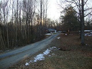 2nd image of 324 S Hillcrest Dr