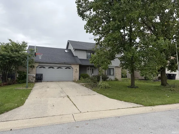 8522 Summerset Pl, Fort Wayne, IN 46825