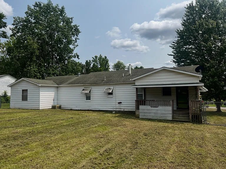 112 Rose Ave — Photo 18