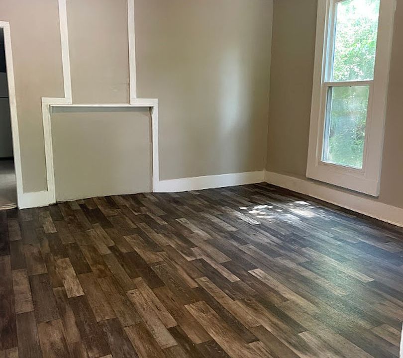 1st image of 2611 E 17th St #1