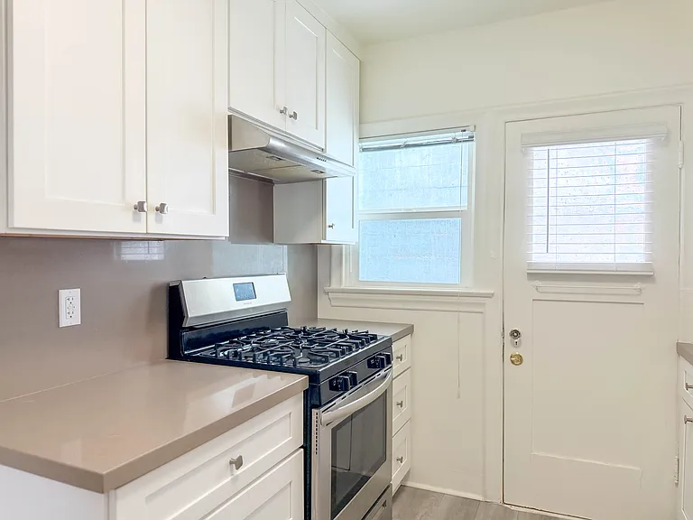3772 Park Blvd #8 — Photo 6