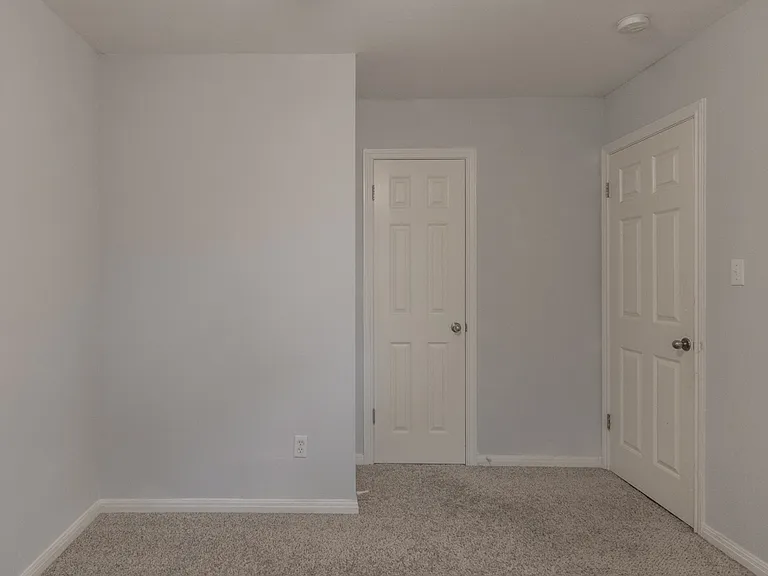 8214 Cornerwood Dr — Photo 25