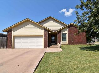 7042 SW Winchester Ave, Lawton, OK 73505