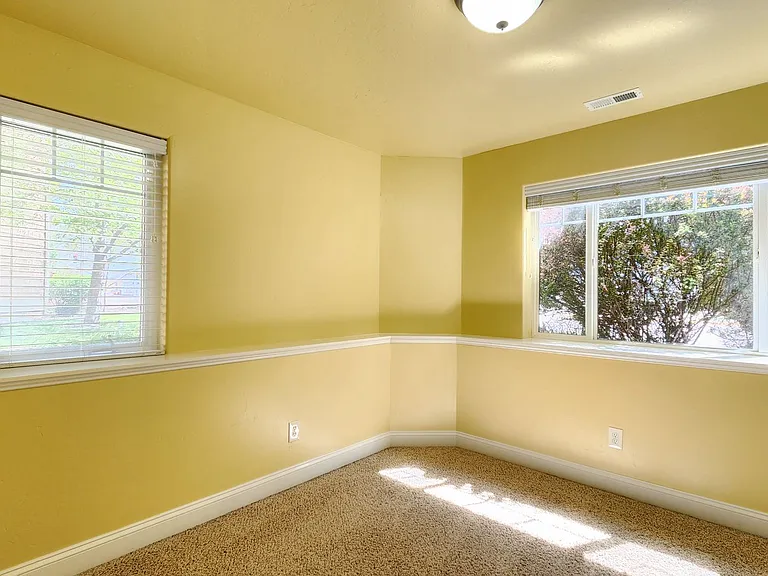 1020 Mount Ave #3 — Photo 23