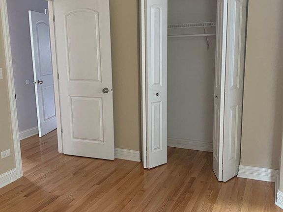 5th image of 2420 W Augusta Blvd #1
