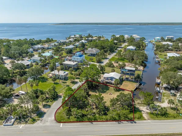 1 Blue Heron Way, Panacea, FL 32346