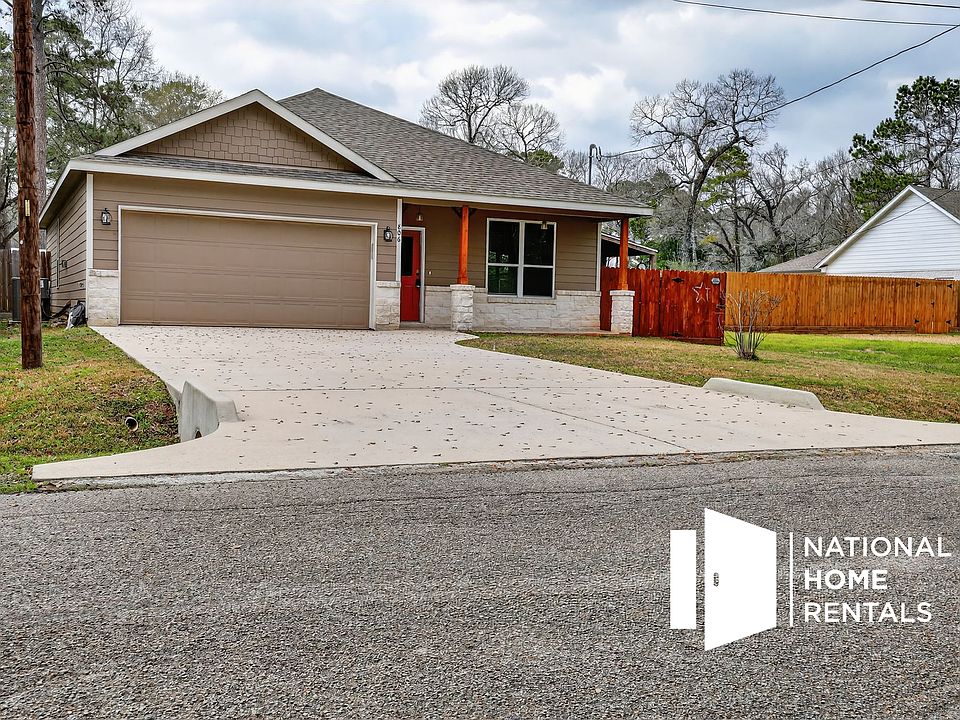 1st image of 806 Columbia River Rd