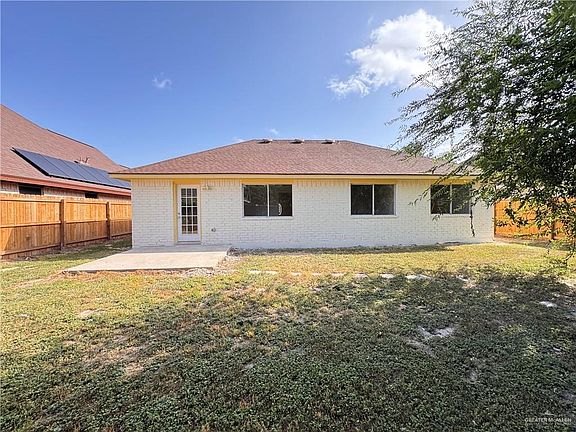 2nd image of 2517 Yucca Ave