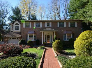 100 Pheasant Hill Dr, Philadelphia, PA 19115