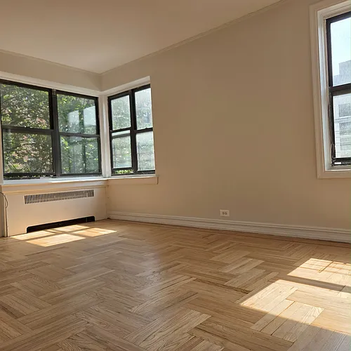 195 Bennett Ave #2H Photo 1