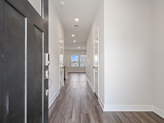 2nd image of 4509 Skywood Ln