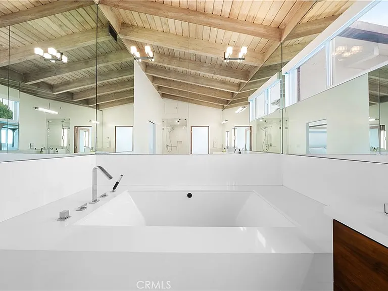 31654 Broad Beach Rd — Photo 32
