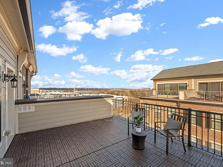 502 Windboard Way — Photo 33