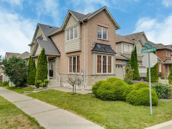 4 Overhold Cres, Richmond Hill, ON L4E 0L4