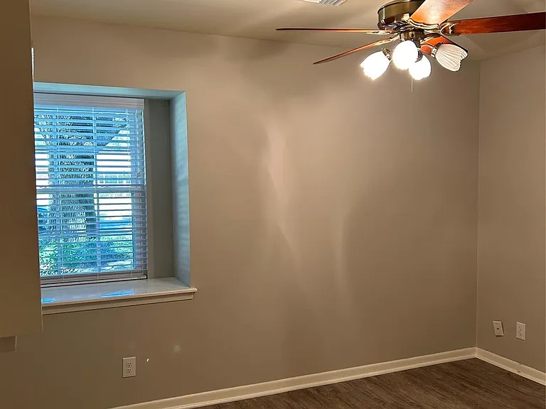 10233 Moorberry Ln — Photo 7