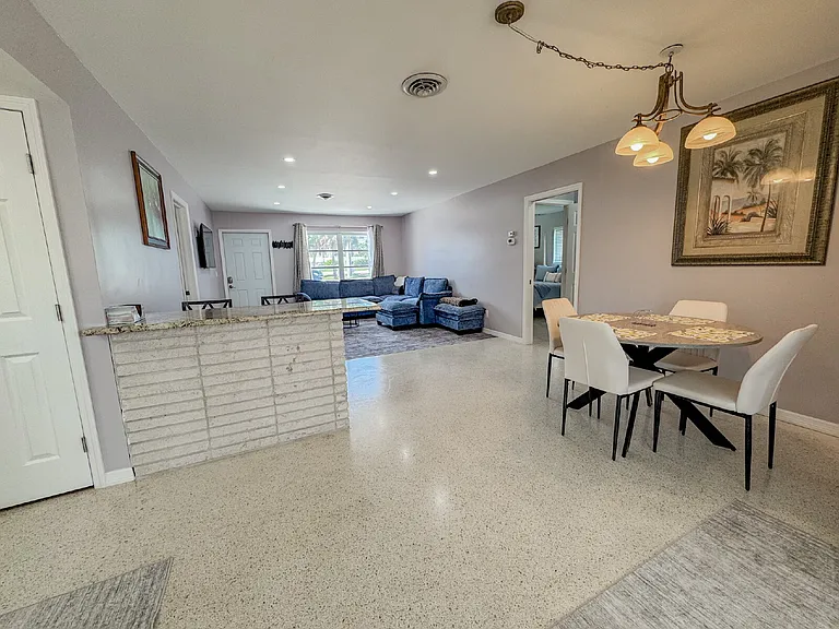 2825 N Beach Rd — Photo 10