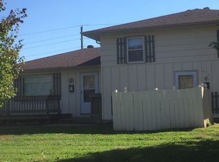 801 W 29th Ter, Lawrence, KS 66046