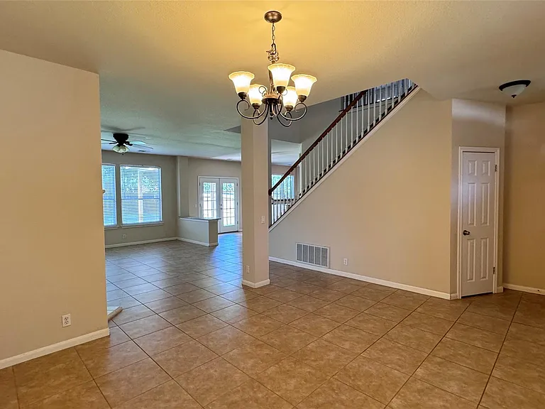 2211 Bent Bow Dr — Photo 6