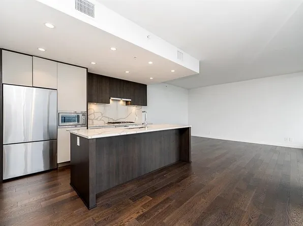 567 Clarke Rd #4601, Coquitlam, BC V3J 3X4