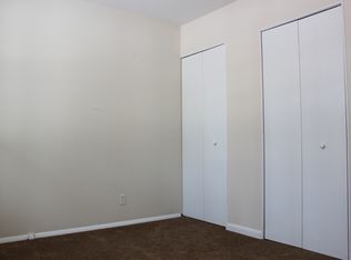 823 Featherstone Dr, Fontana, WI 53125