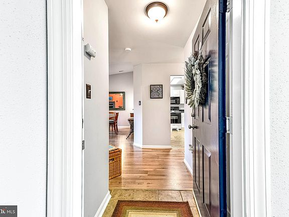 3rd image of 20582 Snowshoe Sq Unit 302