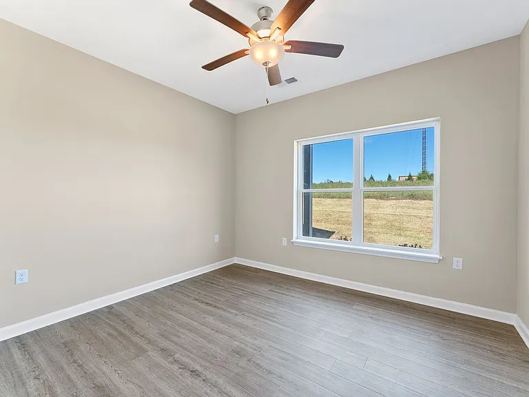 Field Haven Apartments — Photo 25