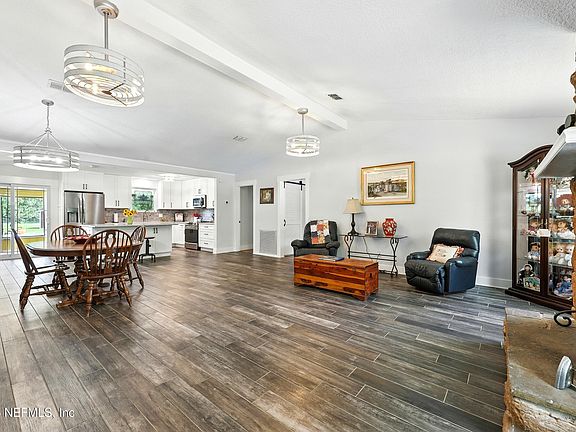 3rd image of 4048 COUNTRY MEADOWS Drive