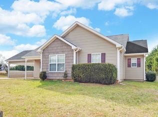 56 Summit Ln, Carnesville, GA 30521