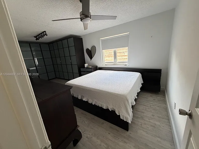 2401 SW 16th Ct — Photo 24