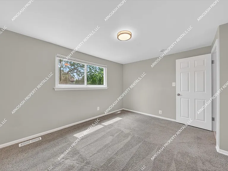 27345 Harvard Rd — Photo 26