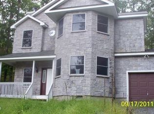 872 Regent St, Bushkill, PA 18324