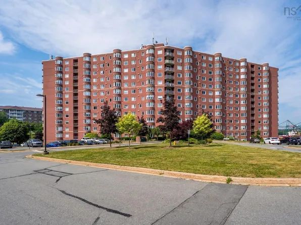45 Vimy Ave #114, Halifax, NS B3M 4C5