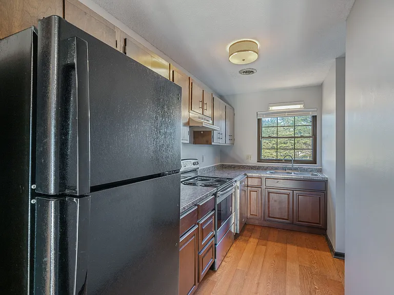 354 Indian Hills Cir #2 — Photo 6