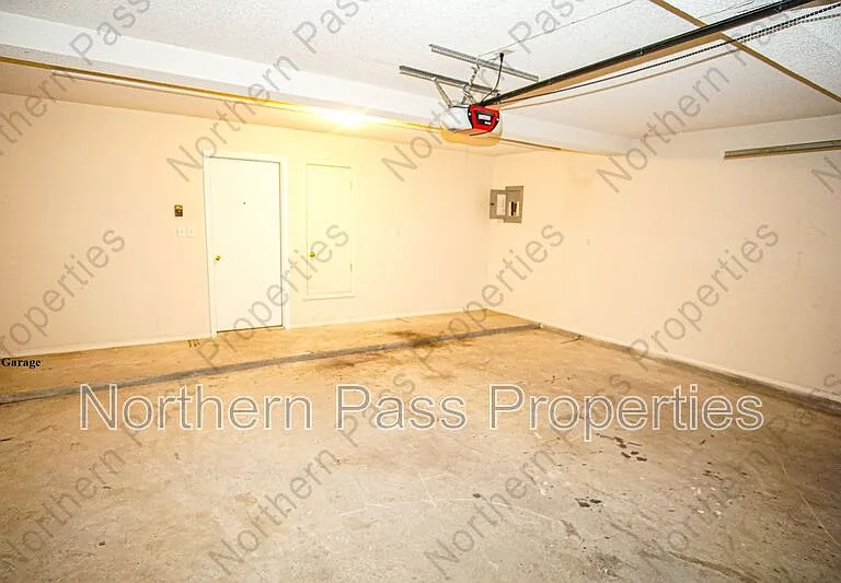 817 Dakota River Ave — Photo 12
