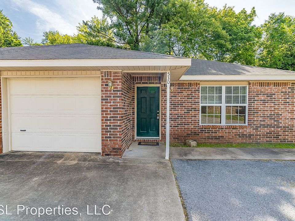 1st image of 616 S Dockery Ln