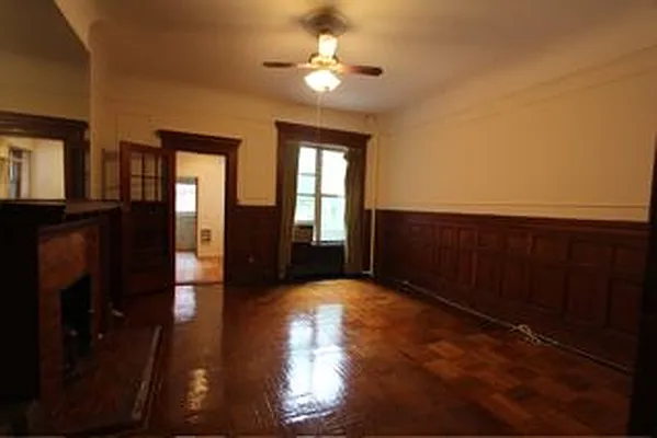 Rented by Robyn Lee, LREB | media 23