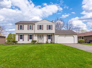 19821 Bennington Dr, Strongsville, OH 44136