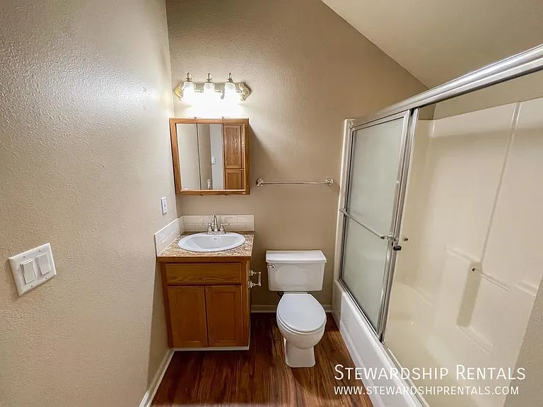 1472 E 19th Ave — Photo 23