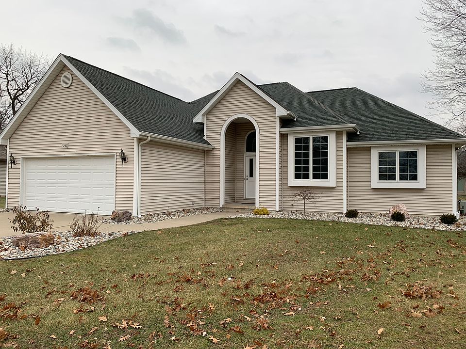 1st image of 3230 Barrington Cir