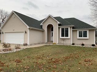 3230 Barrington Cir, Saginaw, MI 48603