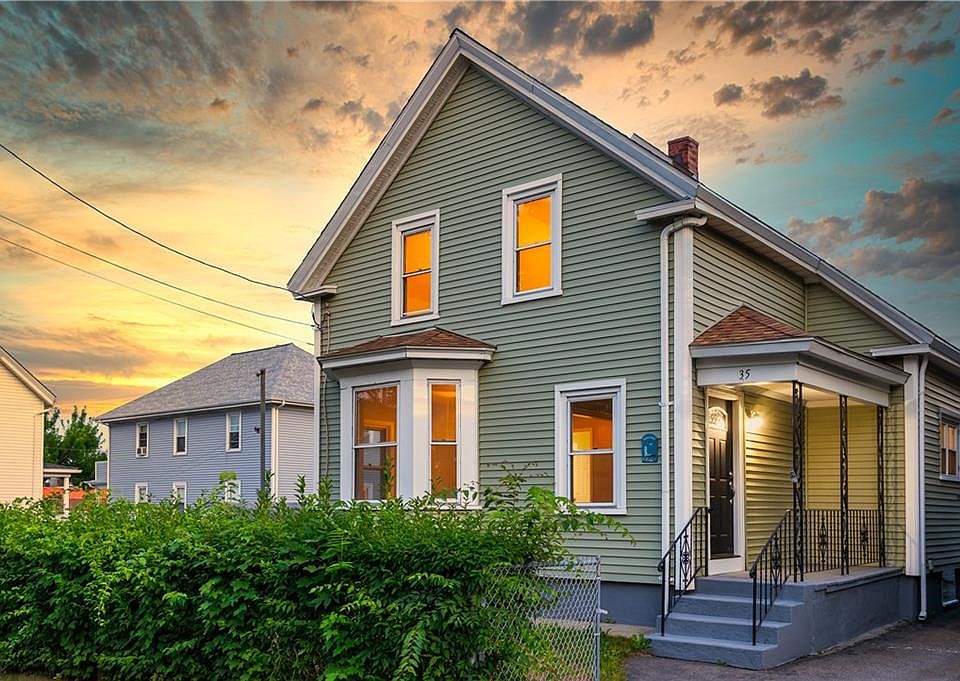 1st image of 35 Oakley St