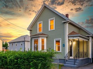 35 Oakley St, East Providence, RI 02914