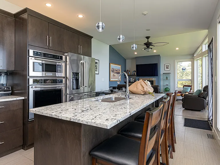 Cordova Bay Rd — Photo 14