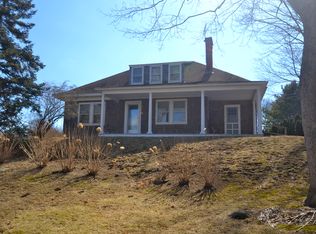 1 Oceanic Ave, Fishers Island, NY 06390